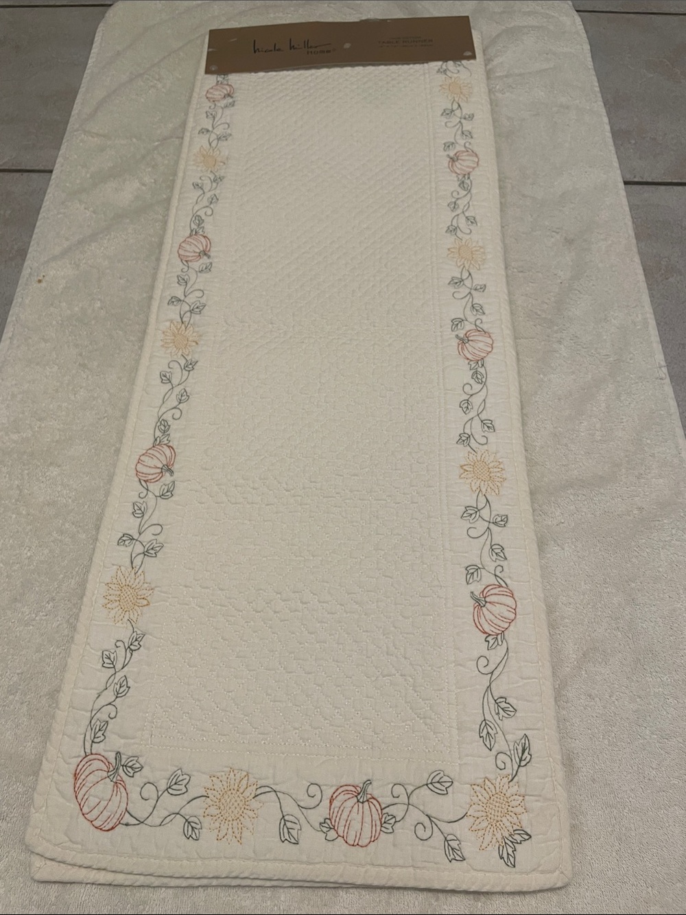 NWT Nicole Embroidered Table Runner